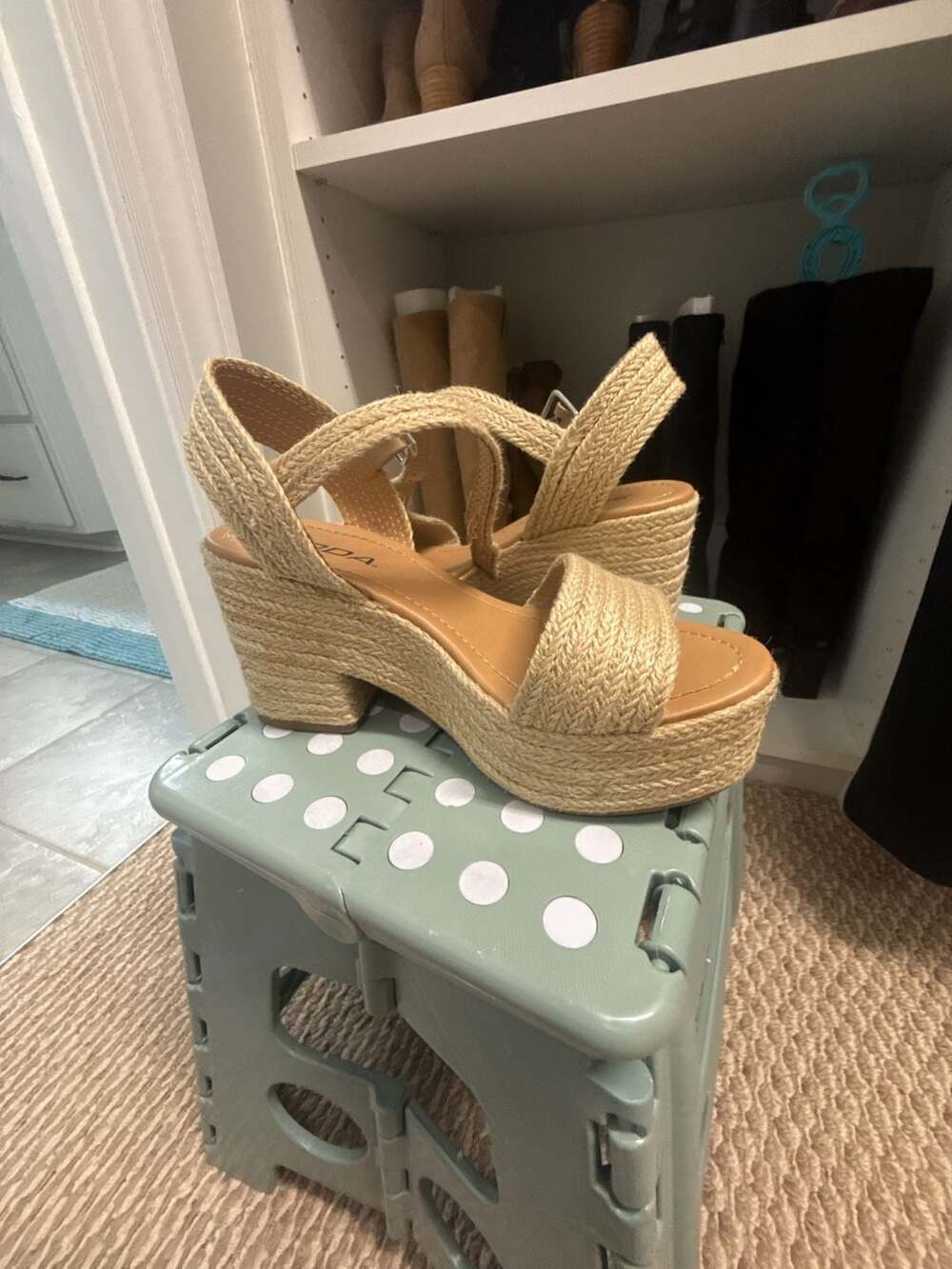 Soda Espadrille Platform Wedge Sandals Size 5.5 Beige Ankle Strap